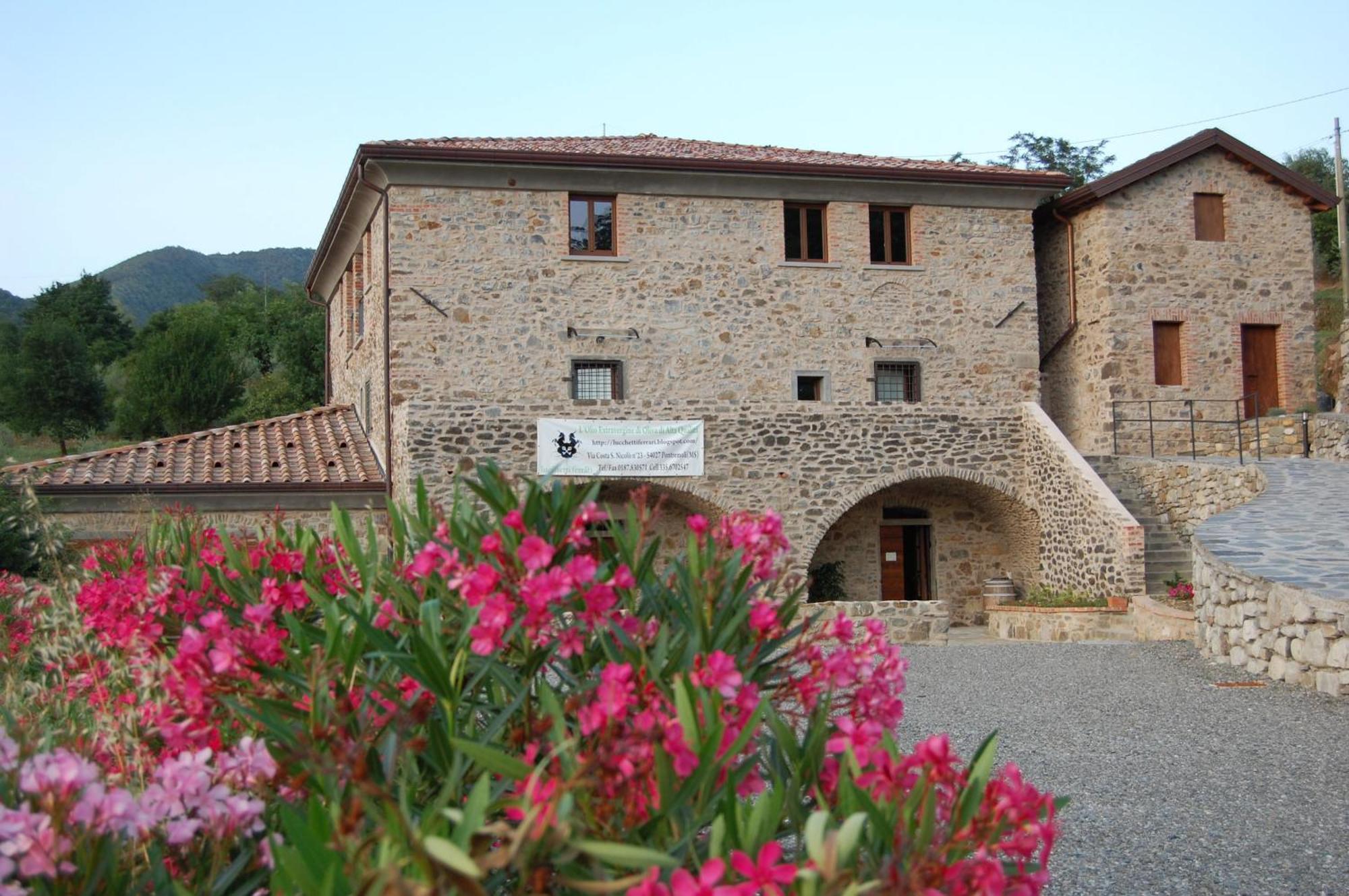 Agriturismo Lucchetti Ferrari Pontremoli Exterior photo