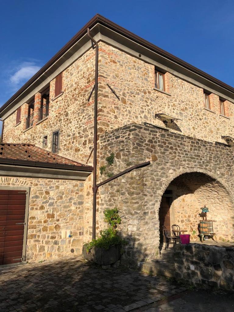 Agriturismo Lucchetti Ferrari Pontremoli Exterior photo